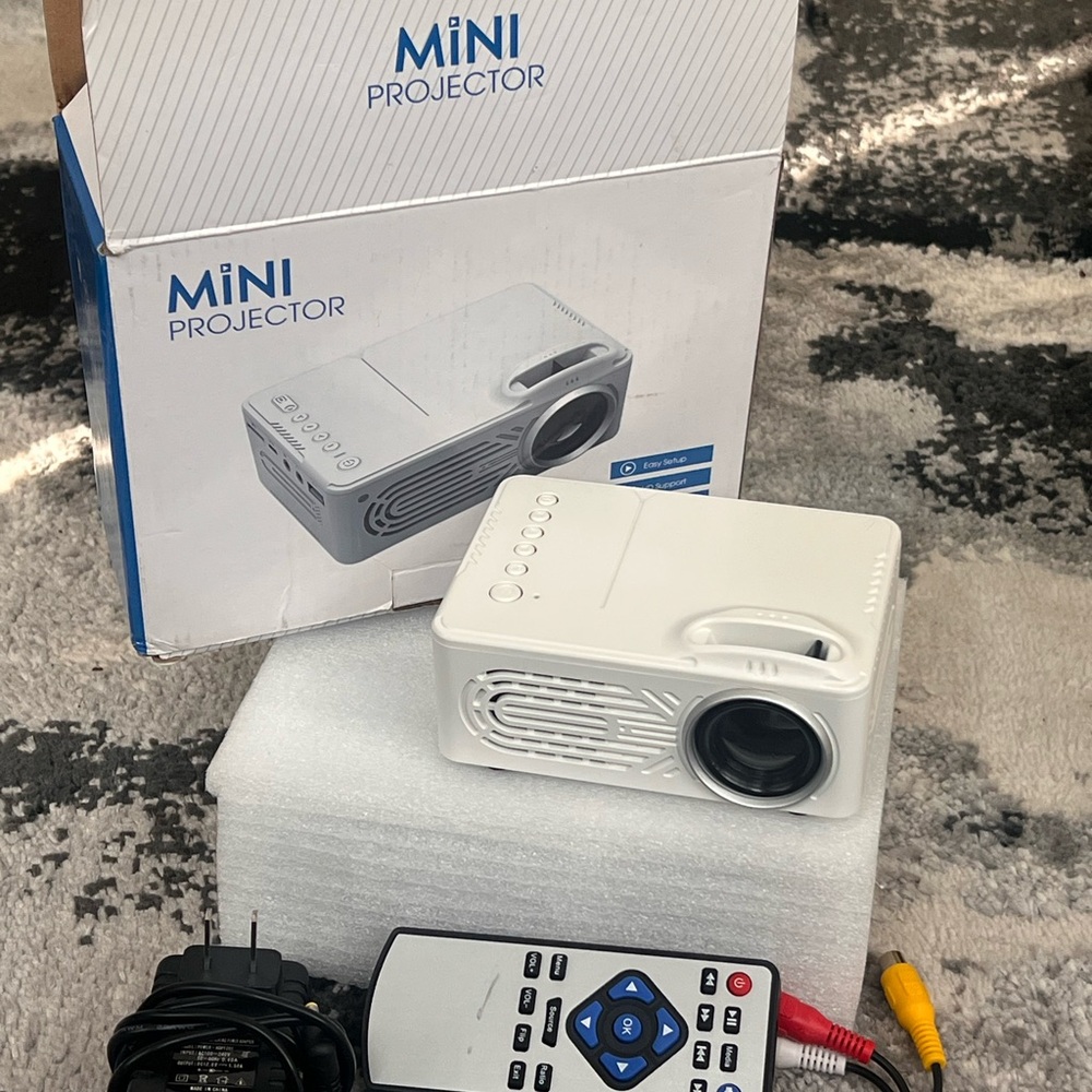 Mini Projector with Remote